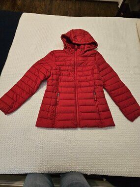 St. John's Bay red hooded puffer jacket, M, NWT